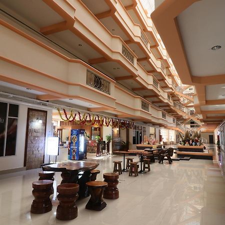 Wangburapa Grand Hatjaj Kültér fotó